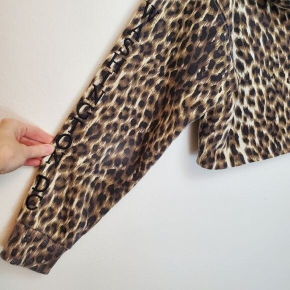 Washington DC custom cropped cheetah hoodie - Picture 10 of 15